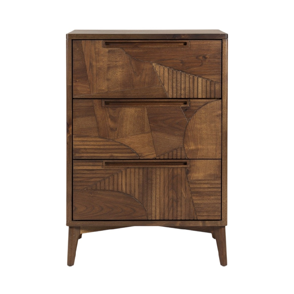 **Titel in het Nederlands:** Houten Dressoir met Gegraveerde Patronen en Drie Lades